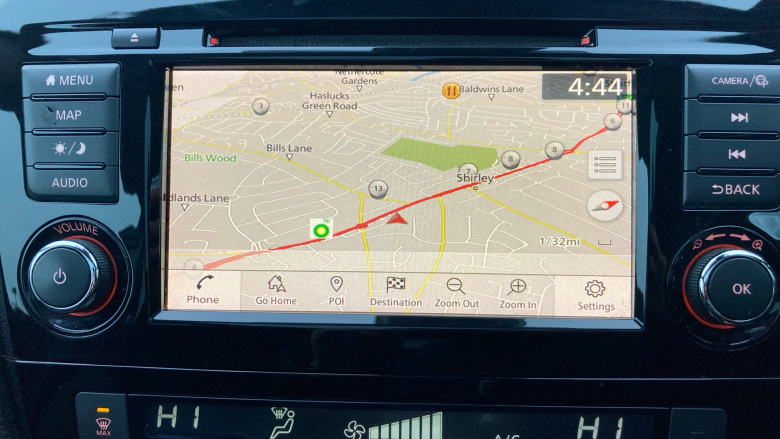 Nissan Qashqai 1.3 DiG-T N-Connecta 5dr Petrol Hatchback